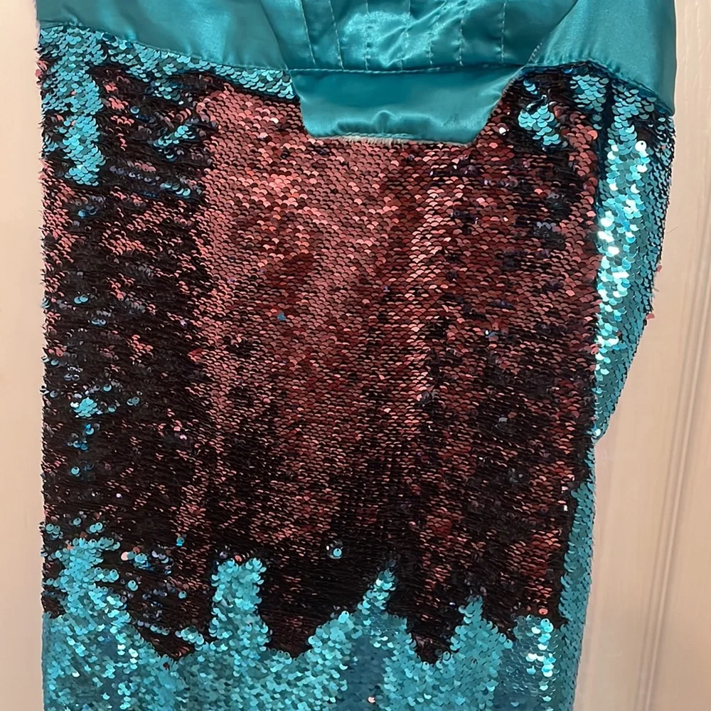 Fancy Finz Mermaid Sequin Blanket